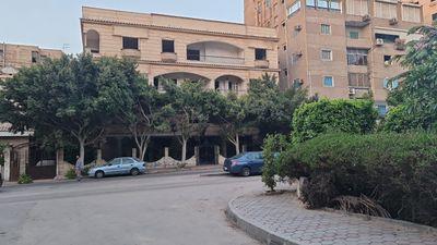 فيلا إداري 4 طوابق بمصر الجديدة في مكان متميز